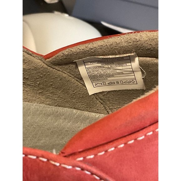 COPY - KEEN Mary Jane Shoes Red Suede sz. 6 - Picture 7 of 8